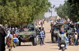 Pháp không kích dữ dội phiến quân Mali